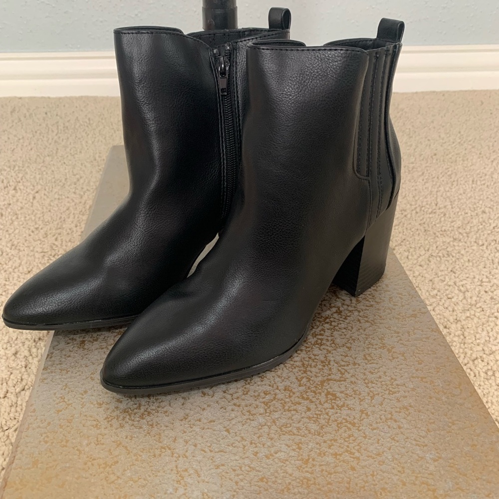 SM New York Sleek Black Ankle Booties
